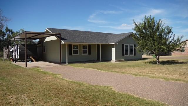 210 E Clayton St, Hebbronville, TX 78361 - photo 1