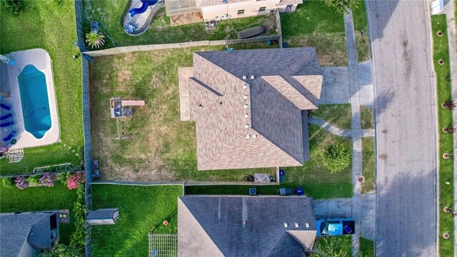 7706 Fort Griffen Dr, Corpus Christi, TX 78414 - aerial view of a pool