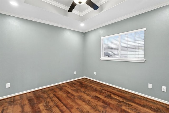 15341 Yardarm Ct, Corpus Christi, TX 78418 - spare room with wood finished floors, a raised ceiling, ceiling fan, crown molding, and recessed lighting