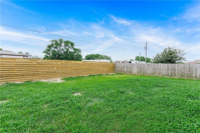 2513 Luzius Dr, Corpus Christi, TX 78418 - view of yard