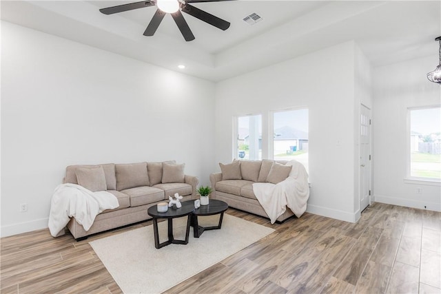 2513 Luzius Dr, Corpus Christi, TX 78418 - living area featuring light wood-style flooring, ceiling fan, baseboards, and recessed lighting