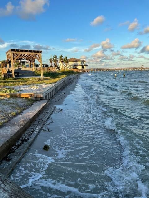 502 Sailhouse Way, Rockport, TX 78382 - water view
