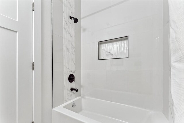 bathroom featuring shower / tub combination