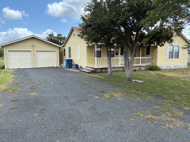 505 W Main St, Bishop, TX 78343 - photo 2