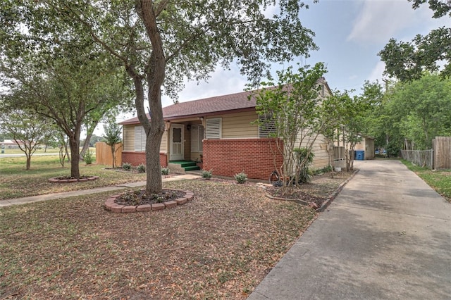 view of front of property