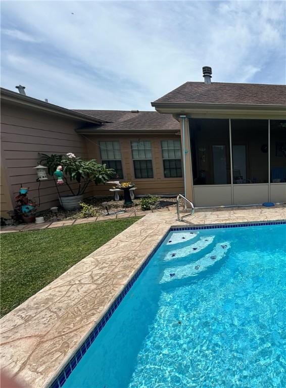 1645 W Manor Dr W, Corpus Christi, TX 78412 - swimming pool with a sunroom