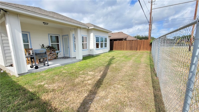 view of yard with a patio area