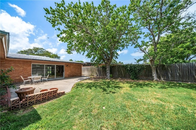 445 Poenisch, Corpus Christi, TX 78412 - view of yard featuring a patio