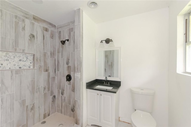 704 E Henderson St, Bishop, TX 78343 - full bath featuring vanity and tiled shower