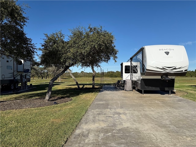 Listing photo 2 for 22 Augusta Cir, Aransas Pass TX 78336