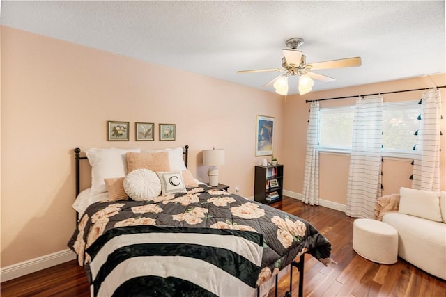 101 Llano Dr, Portland, TX 78374 - bedroom featuring wood finished floors, baseboards, and ceiling fan