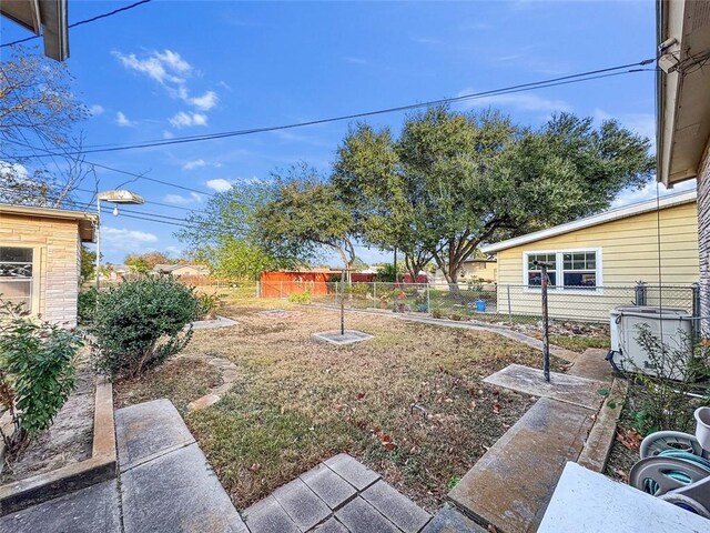 3434 Kay St, Corpus Christi, TX 78411 - view of yard