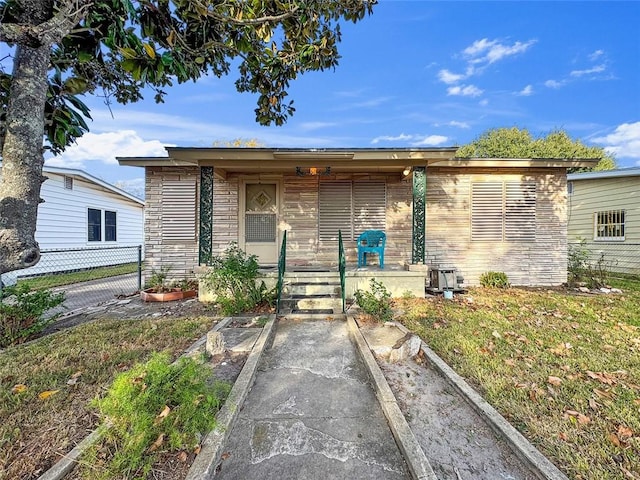 view of front of house featuring covered porch