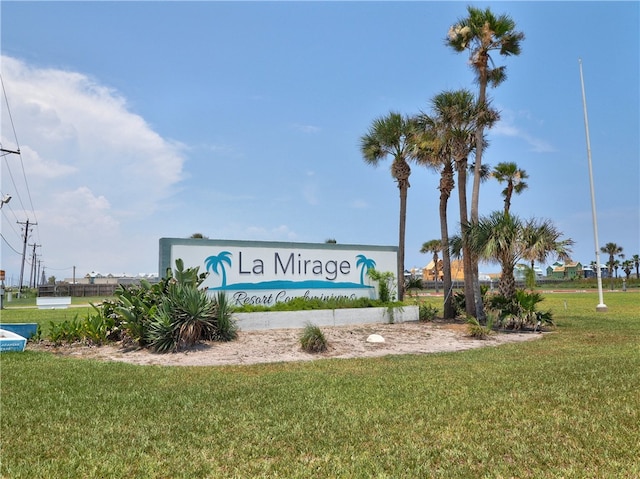 community sign with a yard