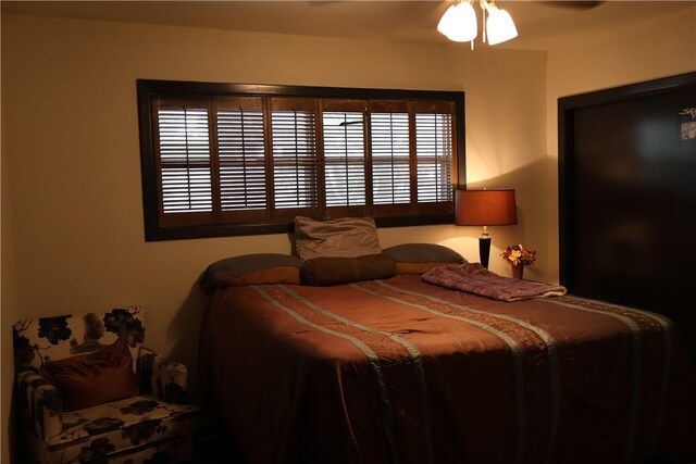 109 Kissling Ave, Robstown, TX 78380 - bedroom featuring ceiling fan
