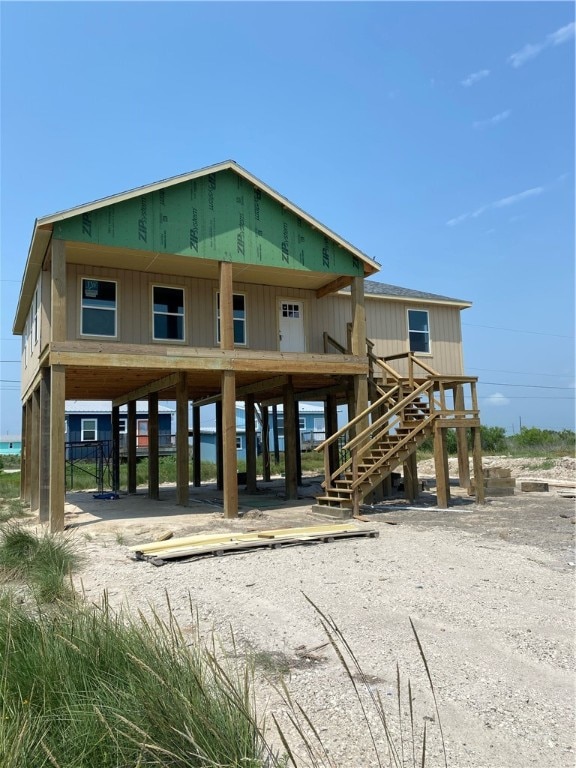 view of front of property with a carport