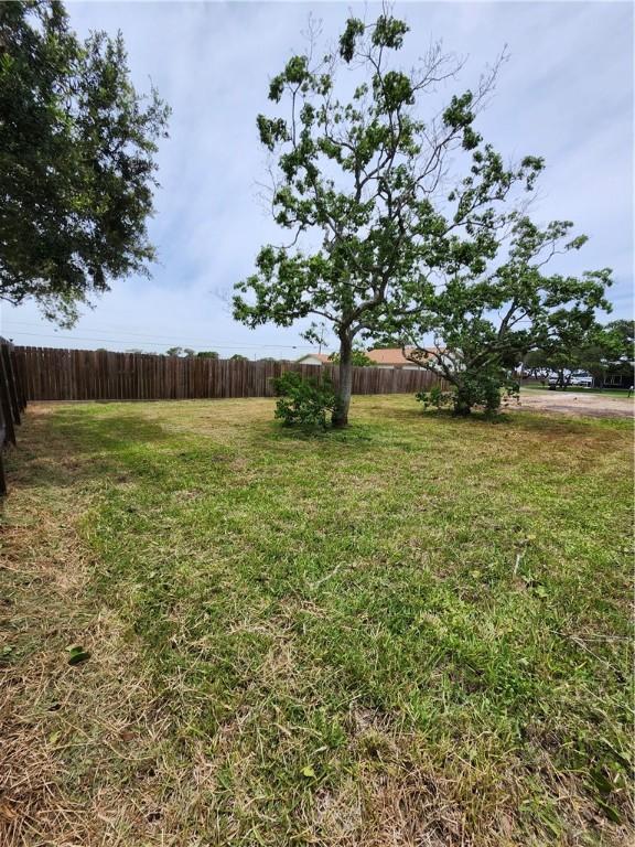 1510 Amber Dr, Corpus Christi, TX 78418 - photo 3