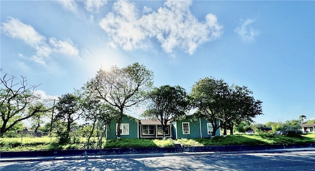 view of front of house