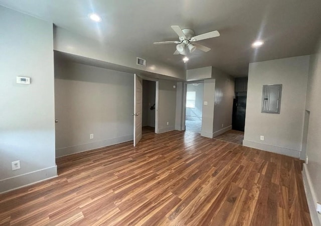 2129 16th St, Corpus Christi, TX 78404 - empty room featuring wood finished floors, visible vents, recessed lighting, ceiling fan, and baseboards