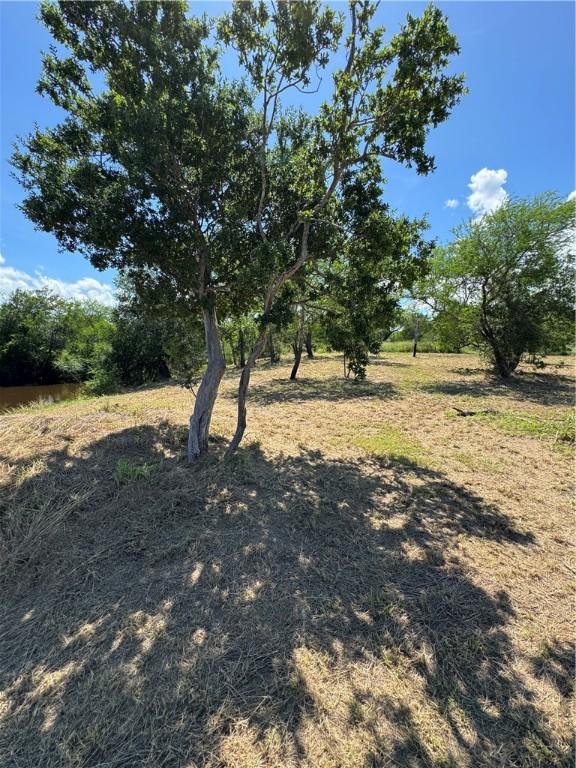 148 Luke Rd, Woodsboro, TX 78393