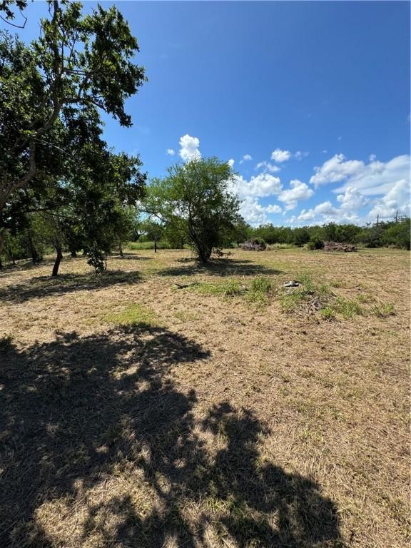 148 Luke Rd, Woodsboro, TX 78393