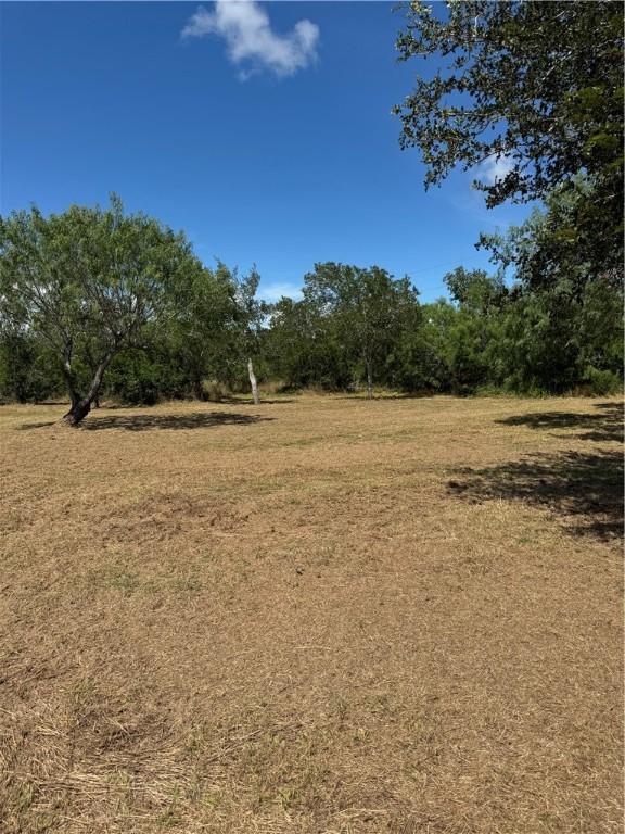 148 Luke Rd, Woodsboro, TX 78393