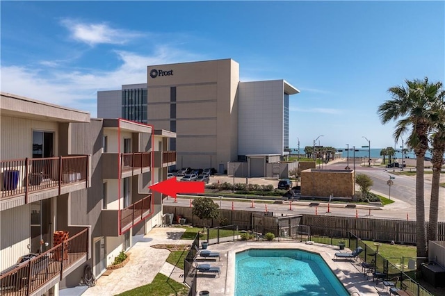 view of swimming pool