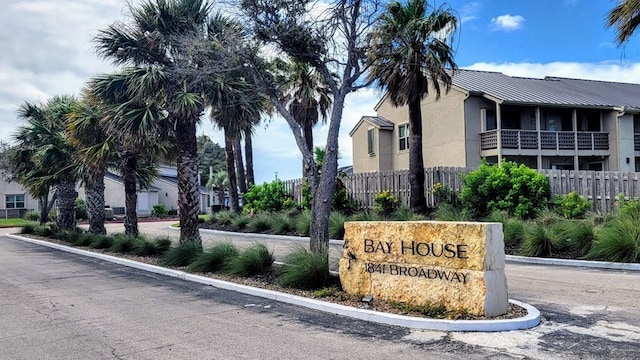 2604 Bayhouse Dr, Rockport, TX 78382 - community / neighborhood sign featuring fence