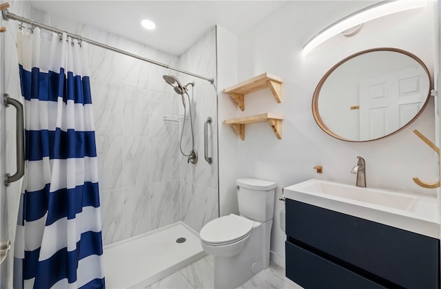 bathroom with a shower with curtain, vanity, and toilet