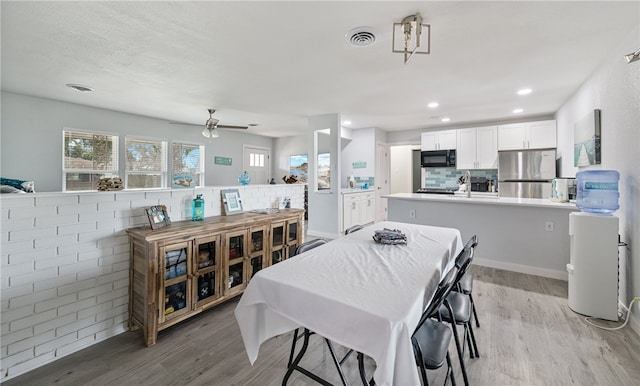 1411 Casa De Oro Dr, Corpus Christi, TX 78411 - dining space featuring light wood-style floors, recessed lighting, and ceiling fan