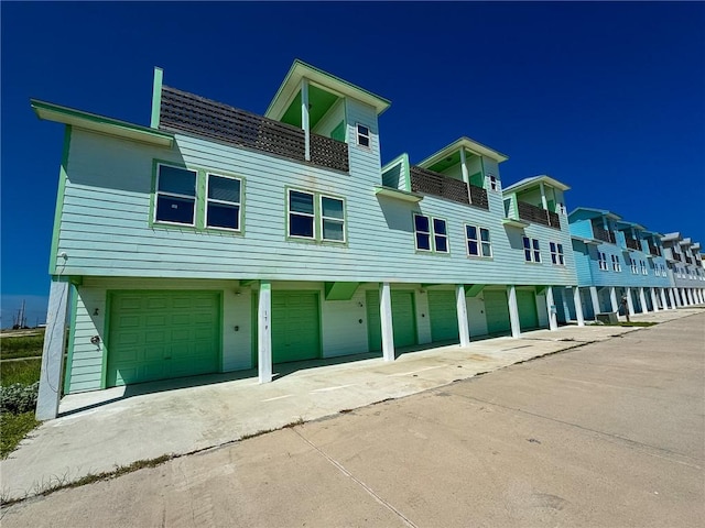 170 W Palm Bch, Port Aransas, TX 78373 - photo 1