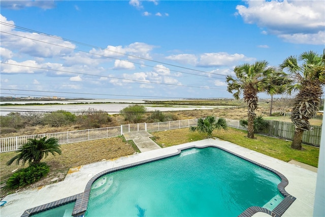 view of swimming pool