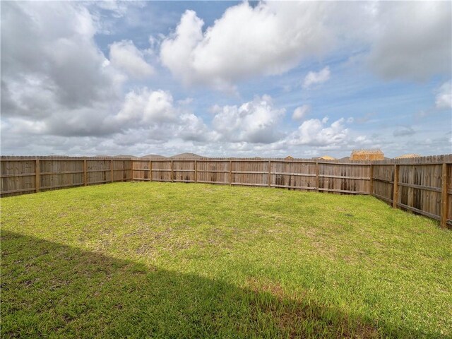 2693 Excelsior Blvd, Corpus Christi, TX 78415 - view of fenced backyard