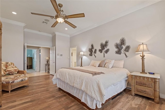 1618 Cantera Bay, Corpus Christi, TX 78418 - bedroom featuring recessed lighting, wood finished floors, ornamental molding, baseboards, and a ceiling fan