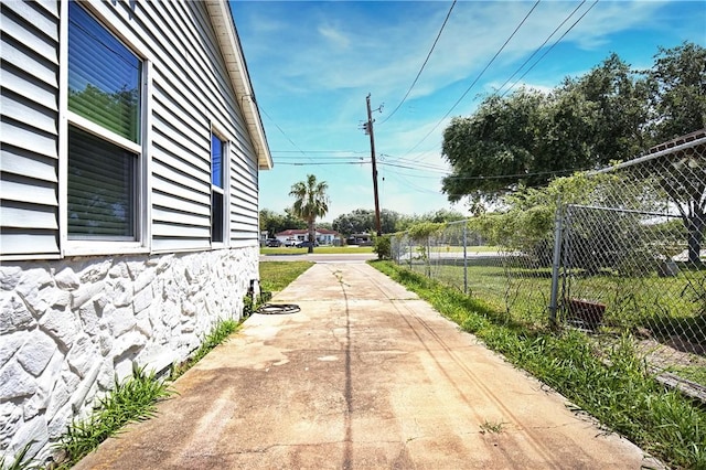 3529 Brawner Pkwy, Corpus Christi, TX 78411 - photo 3