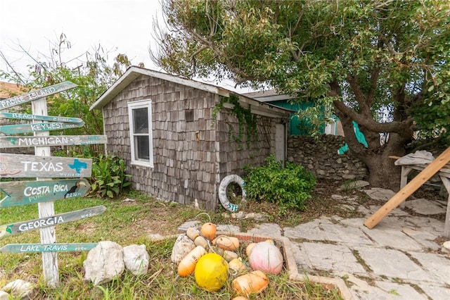 view of outbuilding