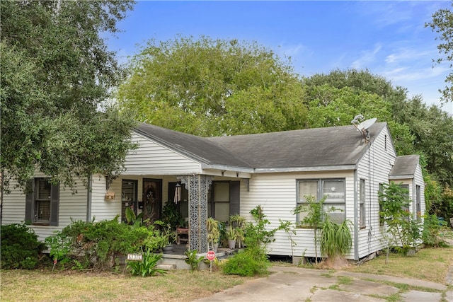 view of front of house with a porch