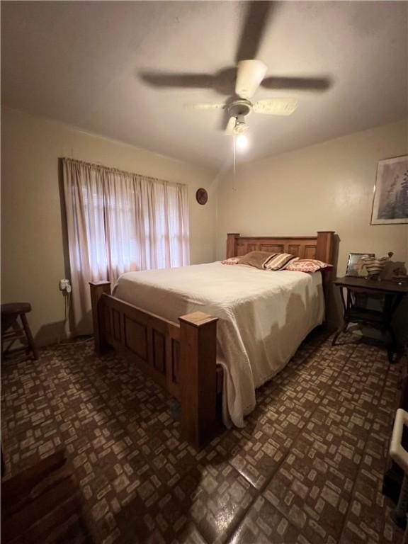 bedroom featuring ceiling fan