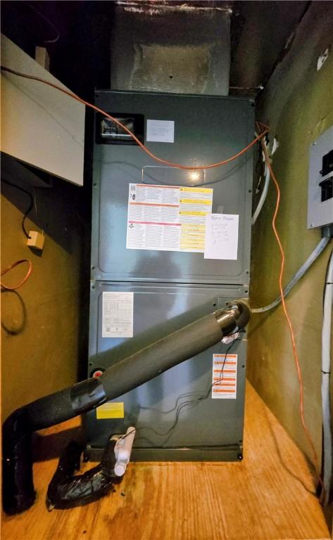 515 Deforrest St, Corpus Christi, TX 78404 - utility room featuring heating unit