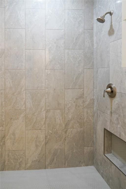 3525 Sahar Lk, Corpus Christi, TX 78380 - full bathroom featuring tiled shower