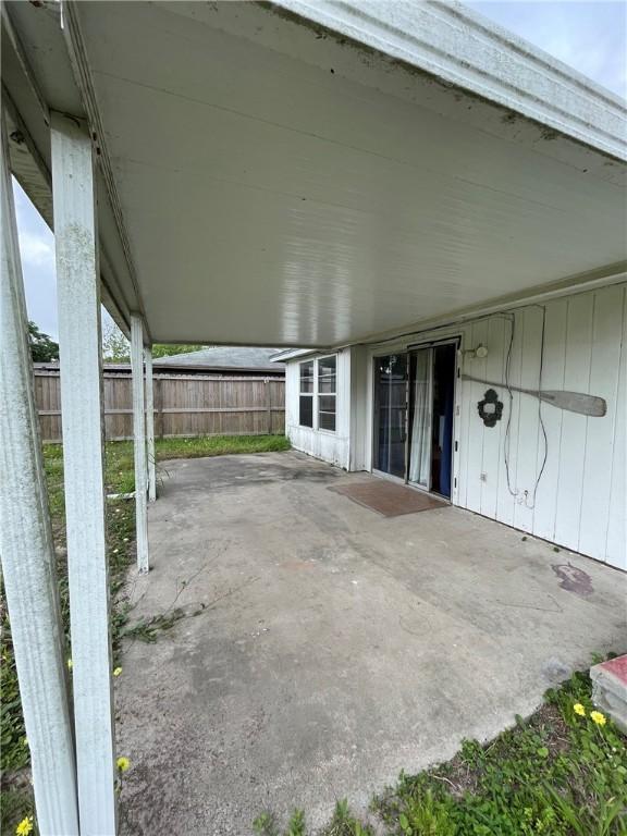 2418 Vialoux Dr, Corpus Christi, TX 78418 - photo 11