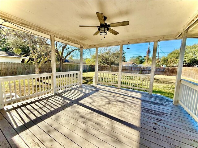 deck with ceiling fan