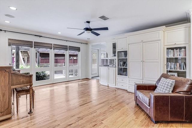 209 Jackson Pl, Corpus Christi, TX 78411 - sitting room featuring a ceiling fan, light wood-style flooring, and recessed lighting