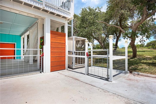 607 Huisache Lane, Ingleside On The Bay, TX 78362 - view of patio / terrace with a gate