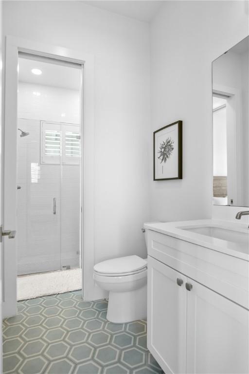 320 S Shore Dr, Port Aransas, TX 78373 - full bath featuring vanity and a shower stall