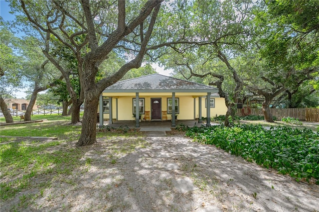 view of front facade with a porch