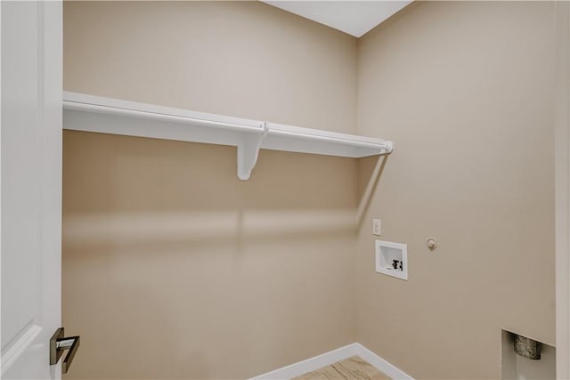 1530 Bay Moon Ct, Corpus Christi, TX 78417 - washroom featuring washer hookup, baseboards, and gas dryer hookup