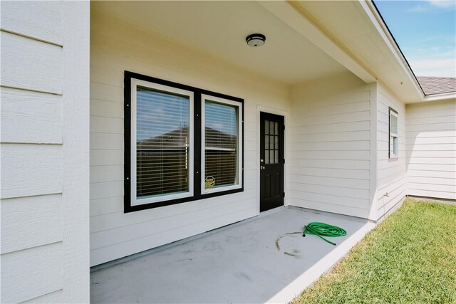 1530 Bay Moon Ct, Corpus Christi, TX 78417 - property entrance with a patio area