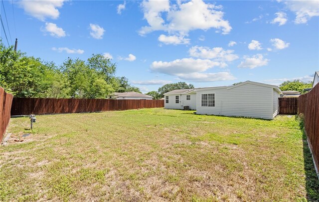 3618 Lawnview St, Corpus Christi, TX 78411 - view of yard