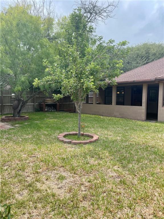 2237 Sunset Cliff Dr, Ingleside, TX 78362 - view of yard